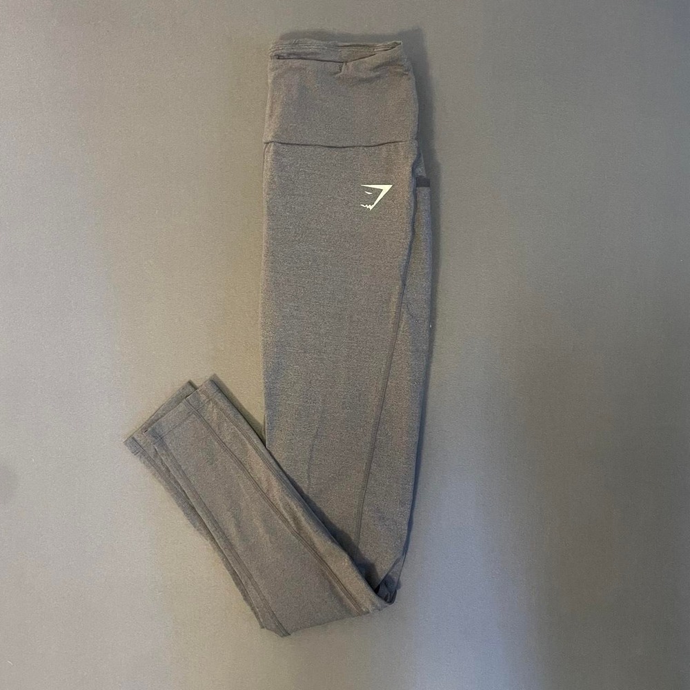 Gray Gymshark leggings with pockets size S